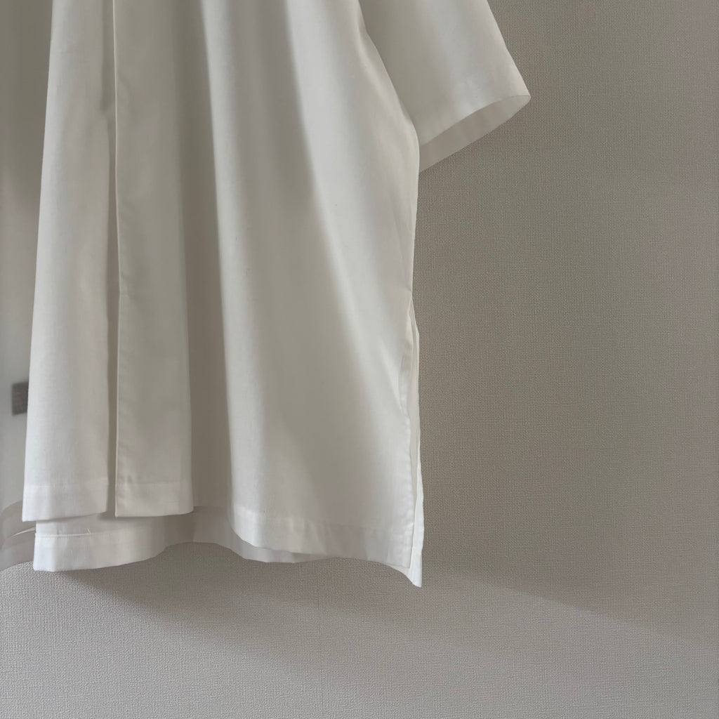cleaveland×BELLA MOLNAR<br> : commander<br> « Chemisier original de tante à manches courtes » vft