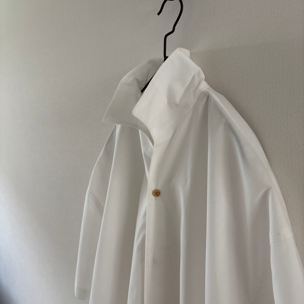 cleaveland×BELLA MOLNAR<br> : commander<br> « Chemisier original de tante à manches courtes » vft