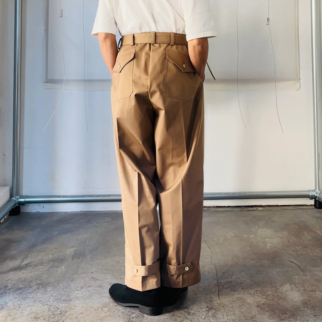 cleaveland×BELLA MOLNAR<br> : commander<br> « Revenez demain » 25 MMT