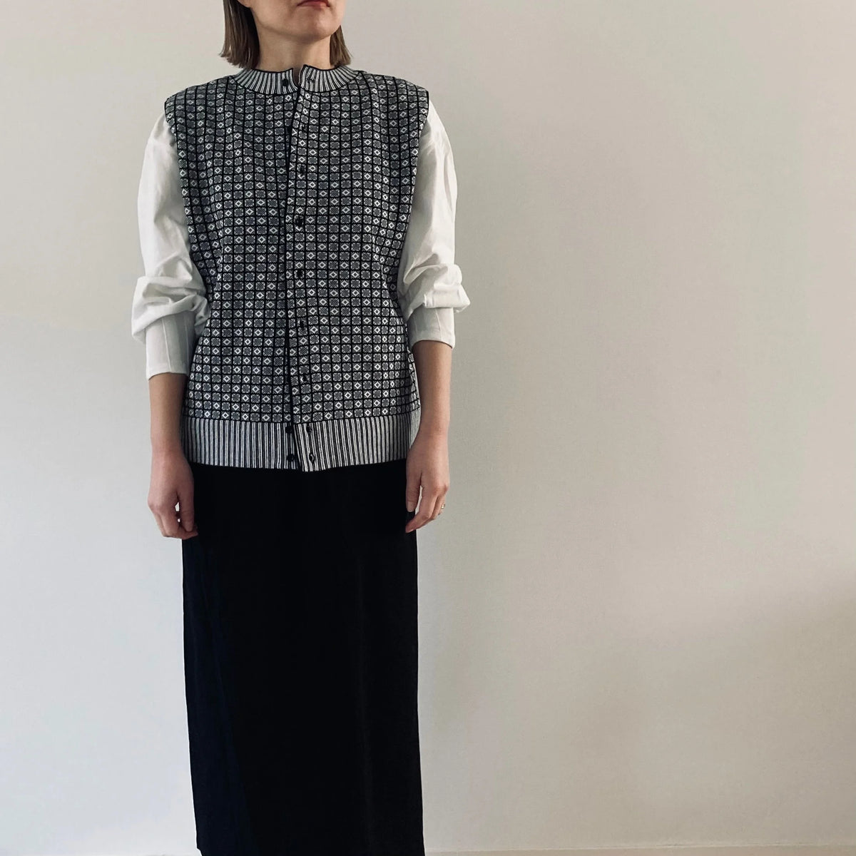cleaveland<br> "Small town"<br> Re/vest Black