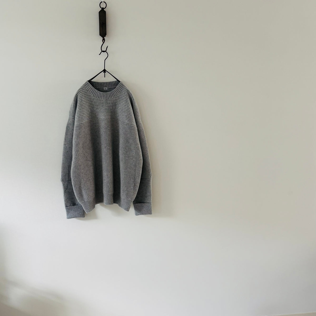 cleaveland <br> "The New World" <br> Cashmere Crewneck Pullover Long Sleeve L, Gray
