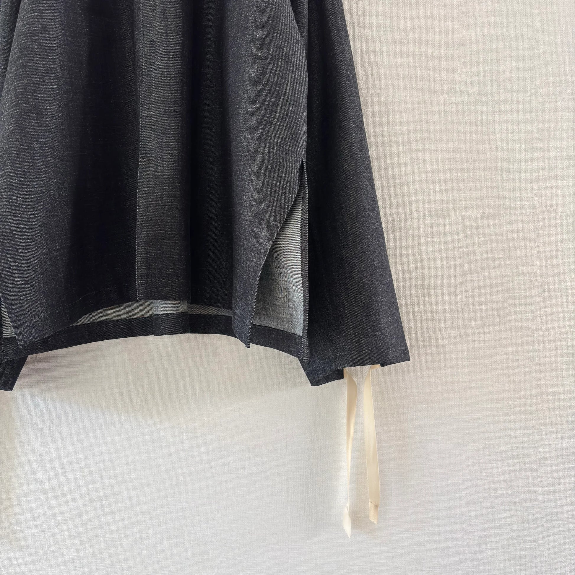 cleaveland×BELLA MOLNAR<br> : commander<br> « Les blouses originales de tante » vld