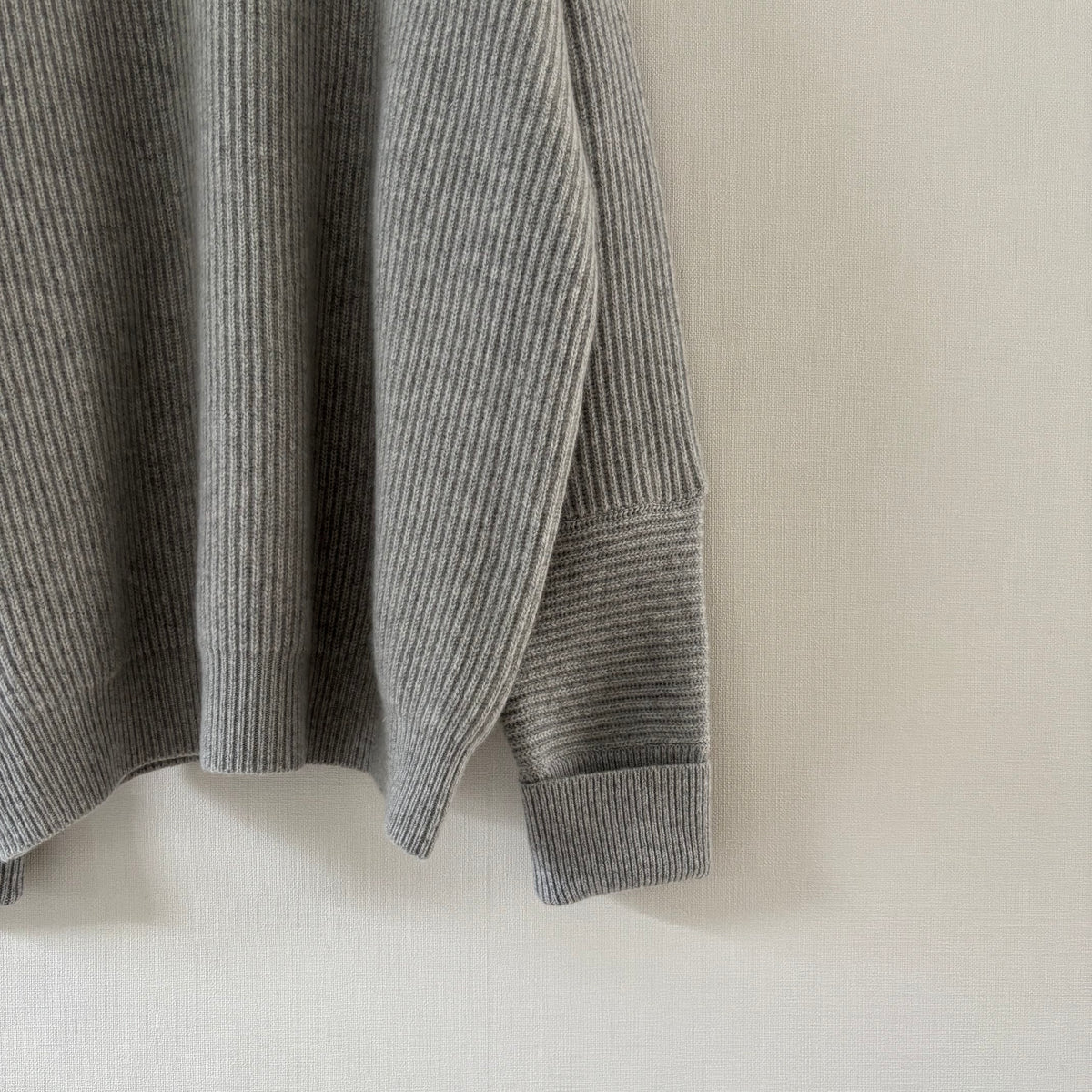 cleaveland <br> "The New World" <br> Cashmere Crewneck Pullover Long Sleeve L, Gray