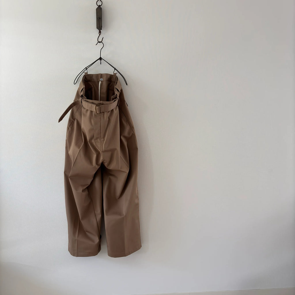 cleaveland×BELLA MOLNAR<br> : commander<br> « Revenez demain » 25 MMT