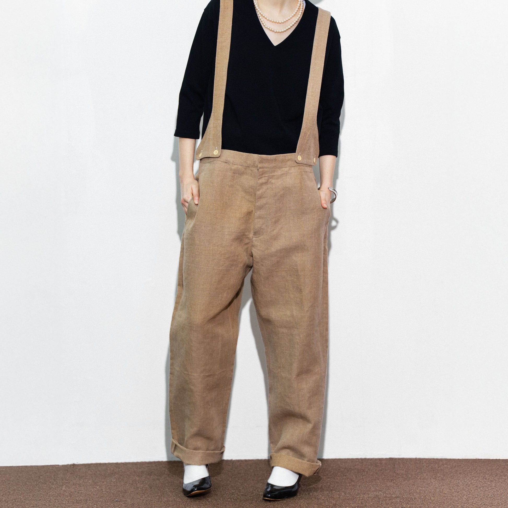 cleaveland×BELLA MOLNAR<br> : commander<br> « Retournez demain » vfl