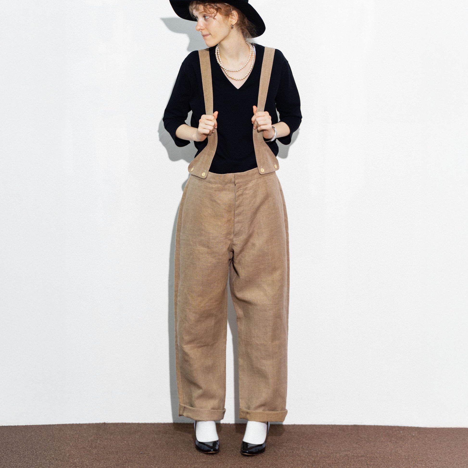 cleaveland×BELLA MOLNAR<br> : commander<br> « Retournez demain » vfl