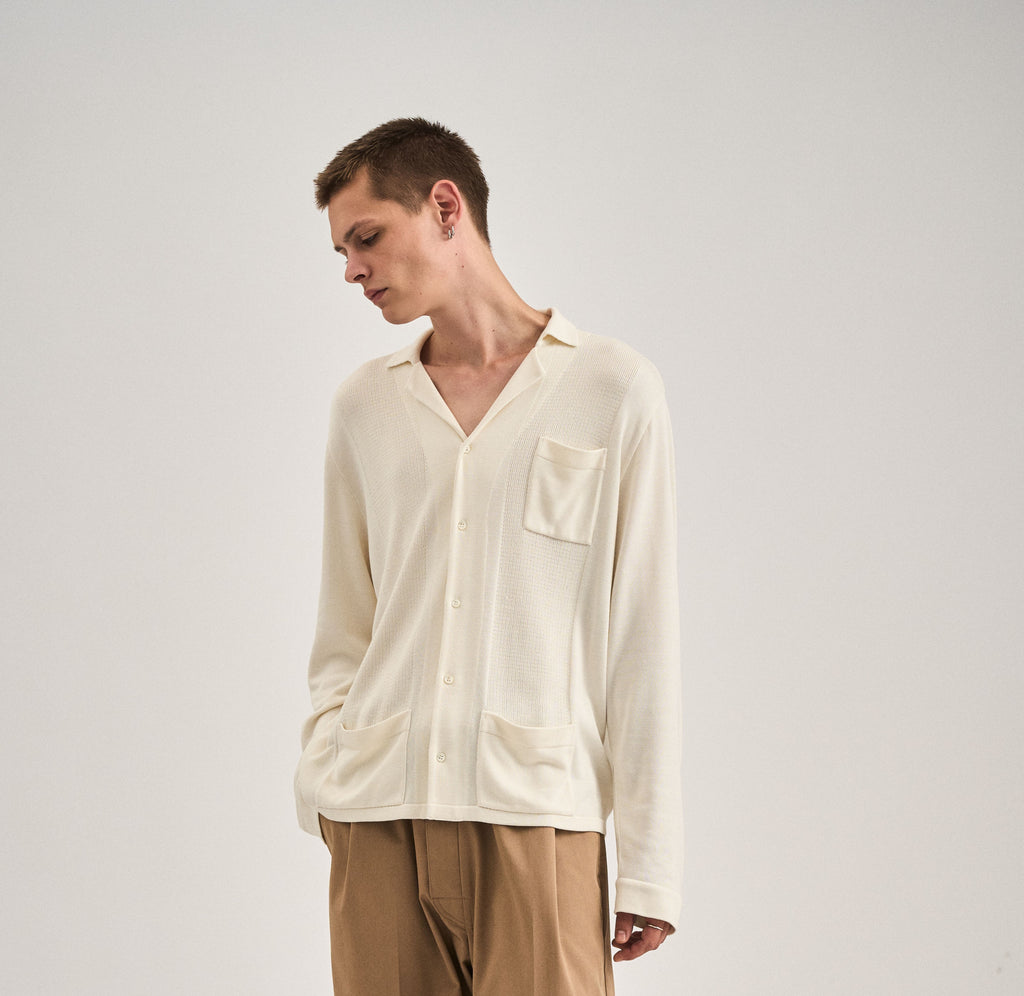 cleaveland<br>"The new world" <br> OC/cardigan long sleeve  White silk
