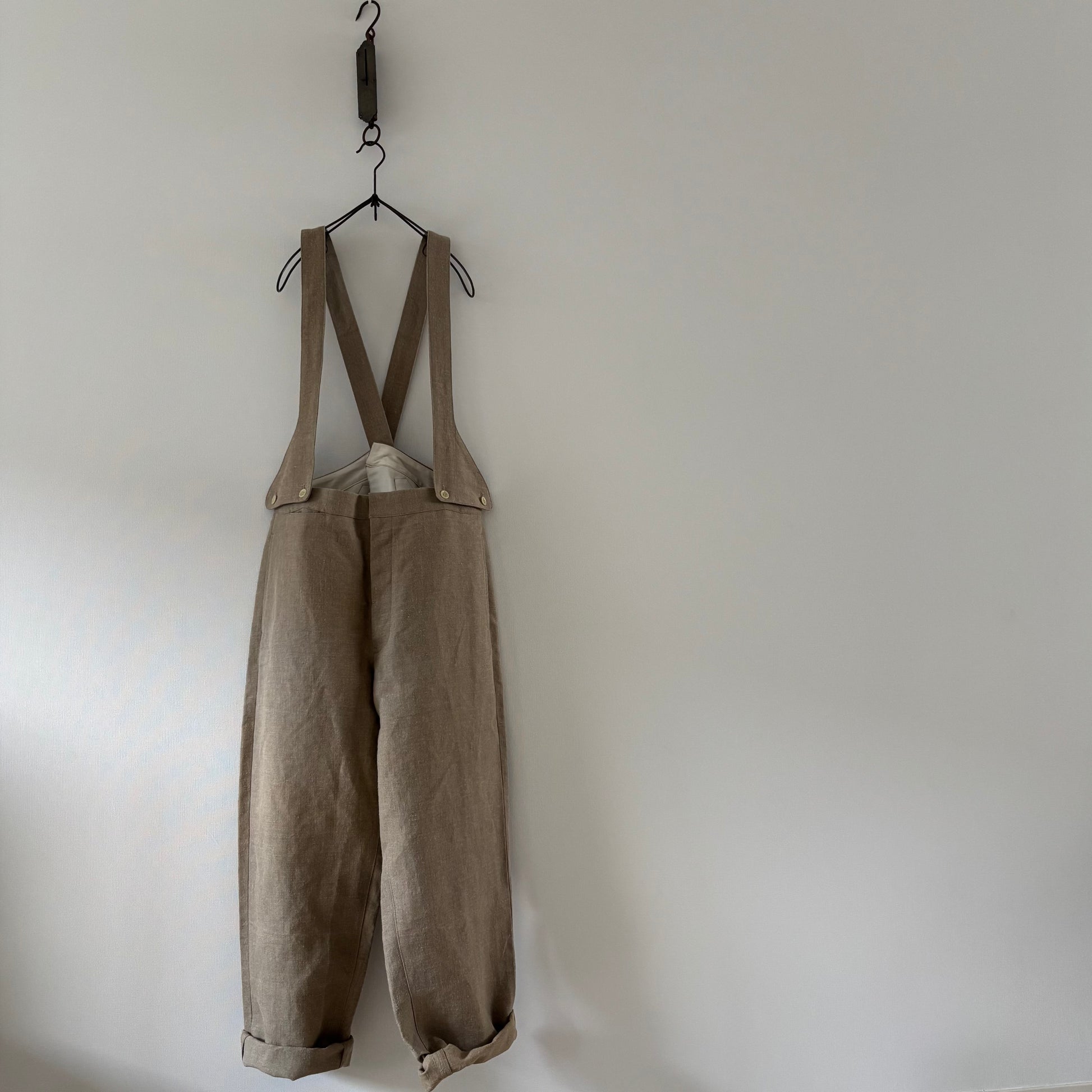 cleaveland×BELLA MOLNAR<br> : commander<br> « Retournez demain » vfl