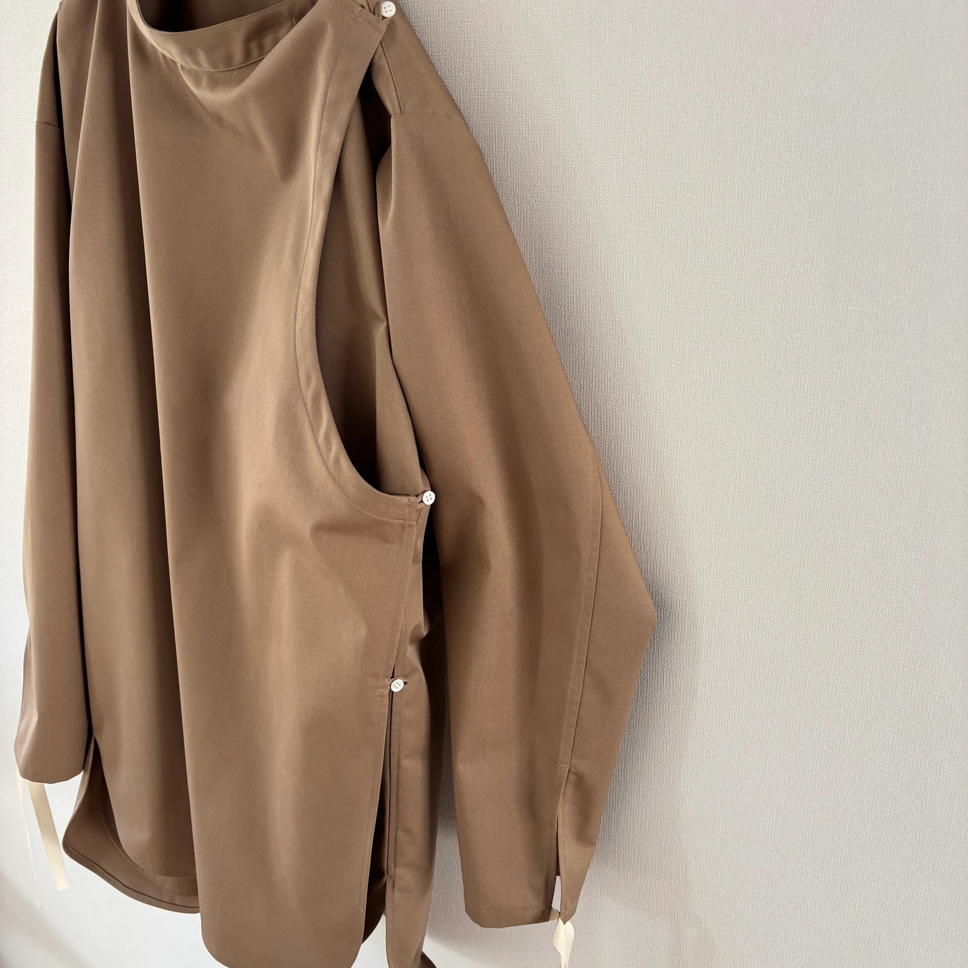 cleaveland×BELLA MOLNAR<br> : commander  <br>« Attristé par cela » MMTwill