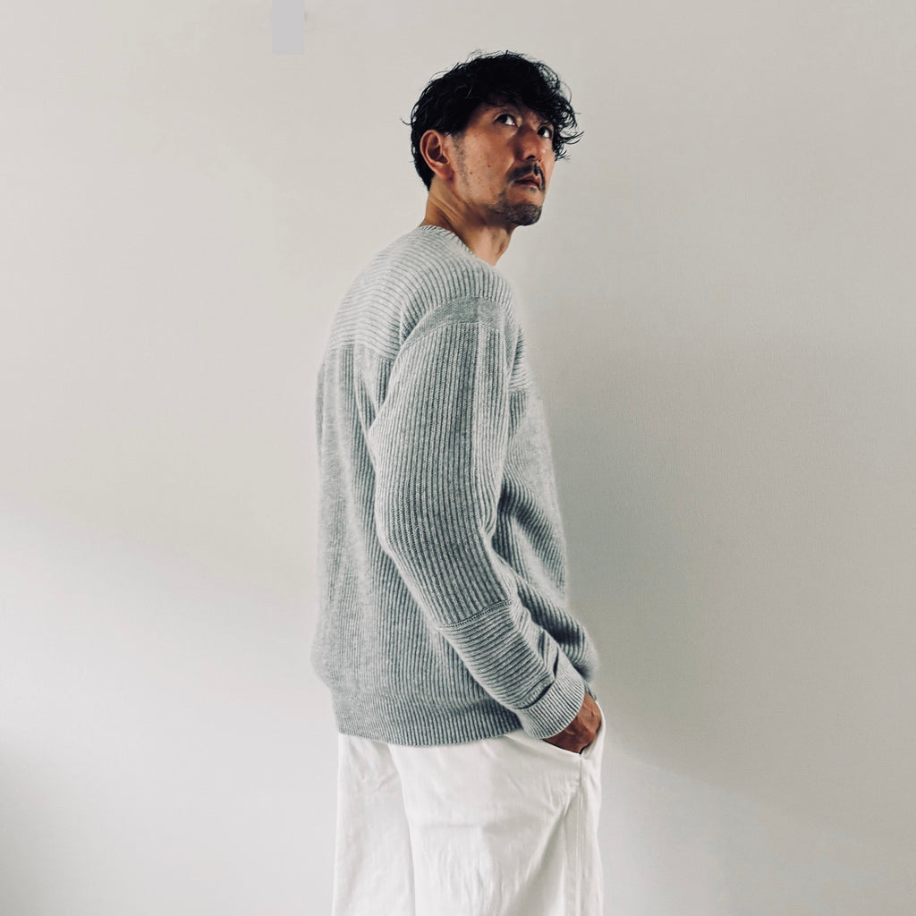 cleaveland <br> "The New World" <br> Cashmere Crewneck Pullover Long Sleeve L, Gray