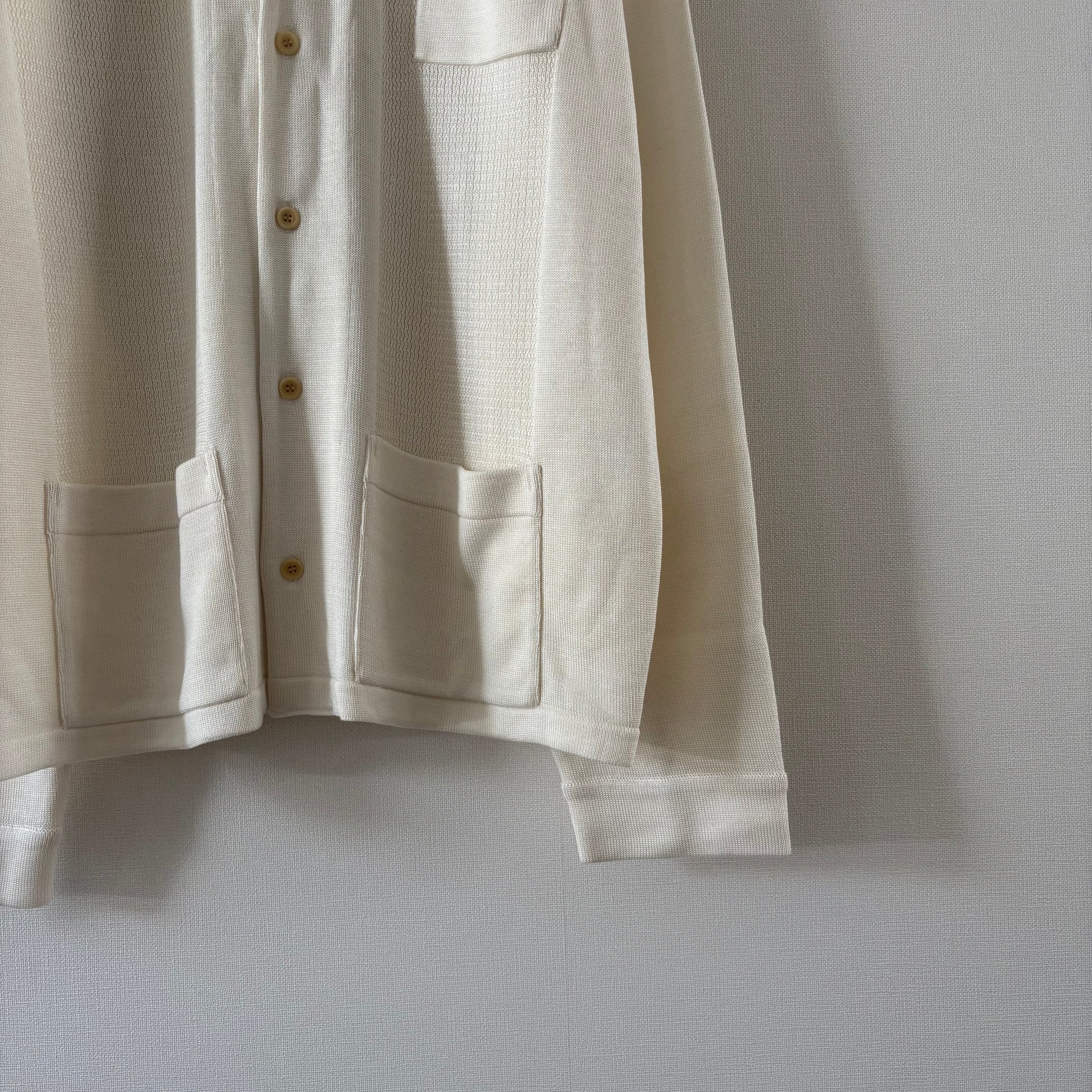 "Le nouveau monde" <br> Cardigan à manches longues OC/soie blanche