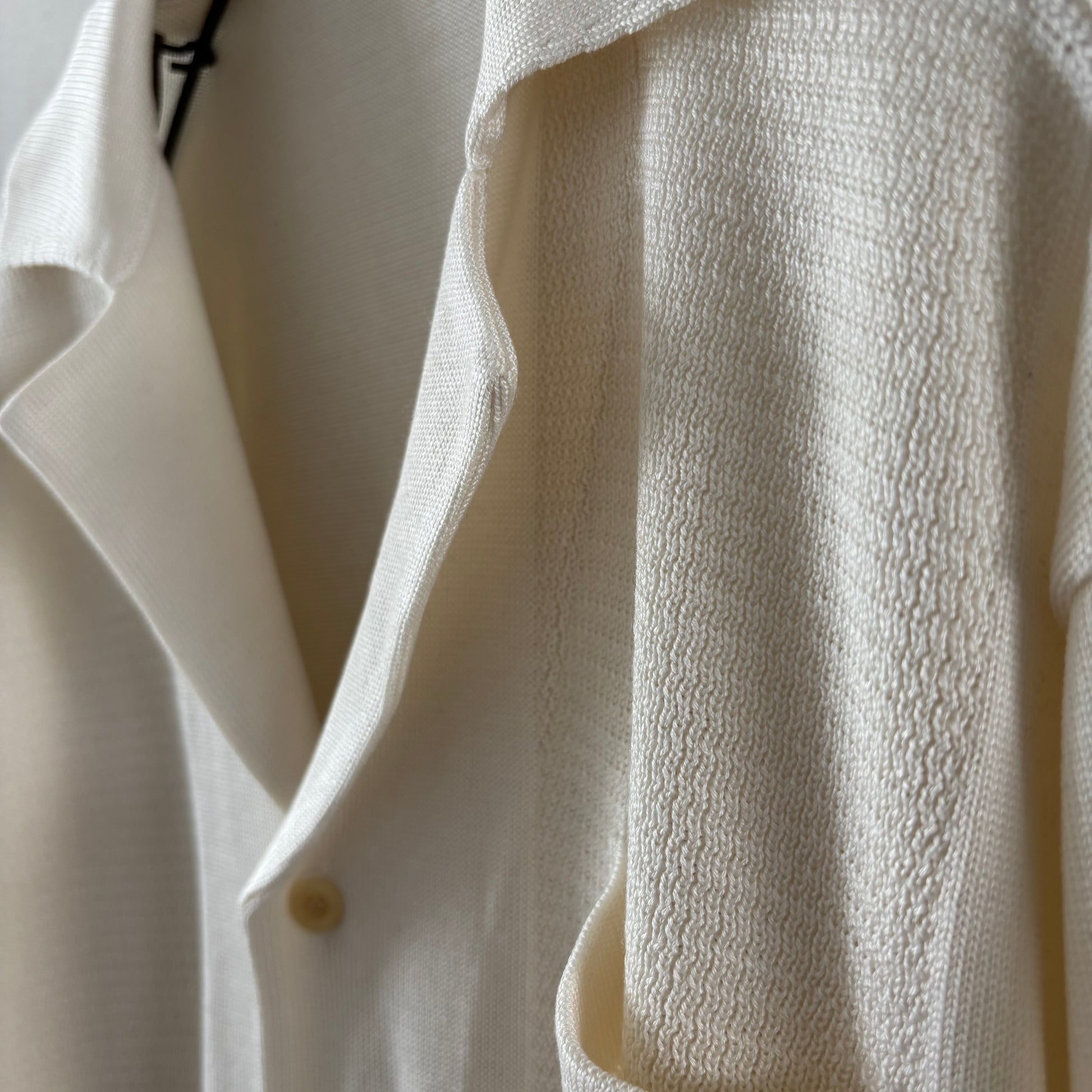 "Le nouveau monde" <br> Cardigan à manches longues OC/soie blanche