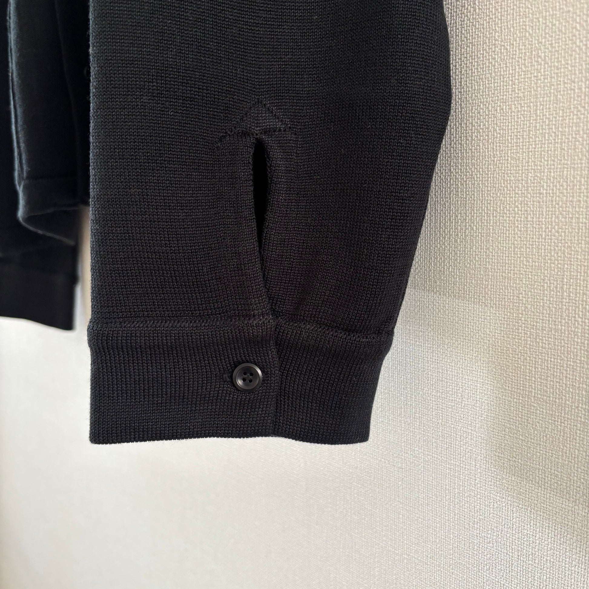 "The new world" <br> OC/cardigan manches longues soie noire