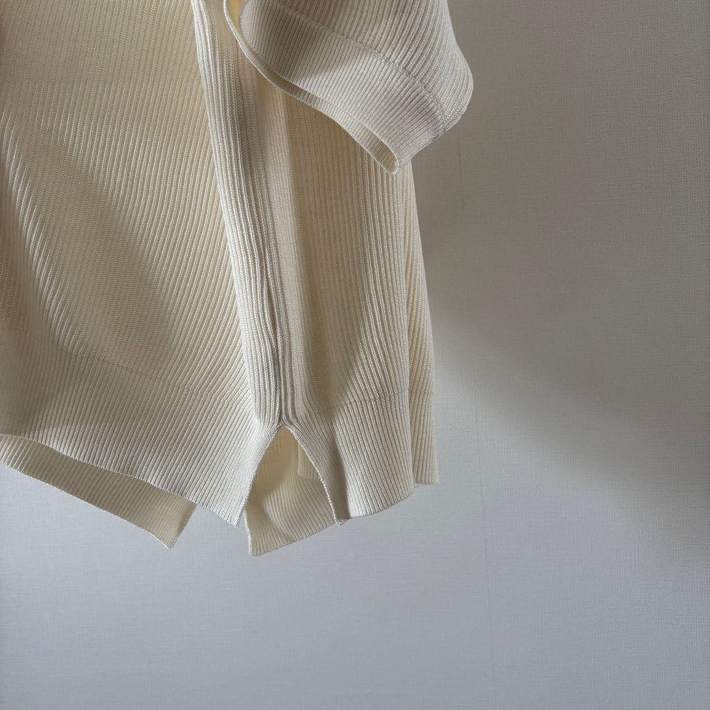 "The new world" <br> C/pullover Half sleeve white silk
