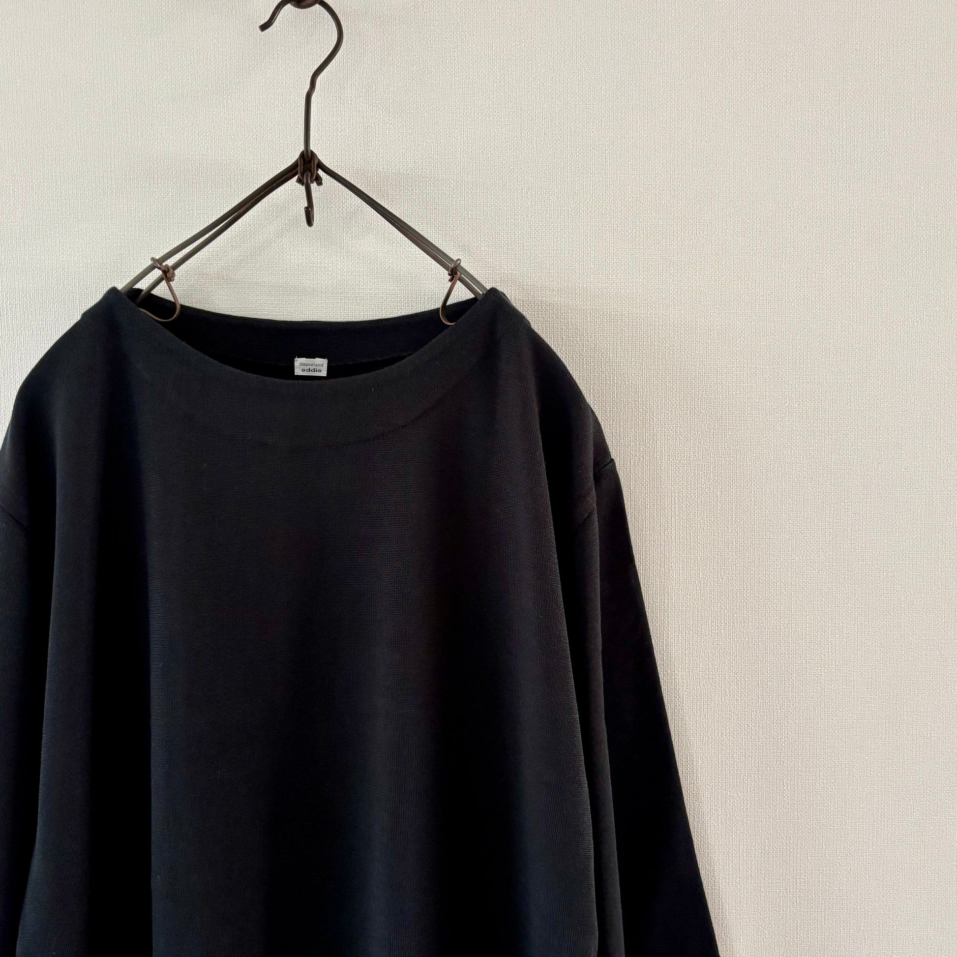 ”Out of everywhere” <br> Pull C/demi-manches soie noire