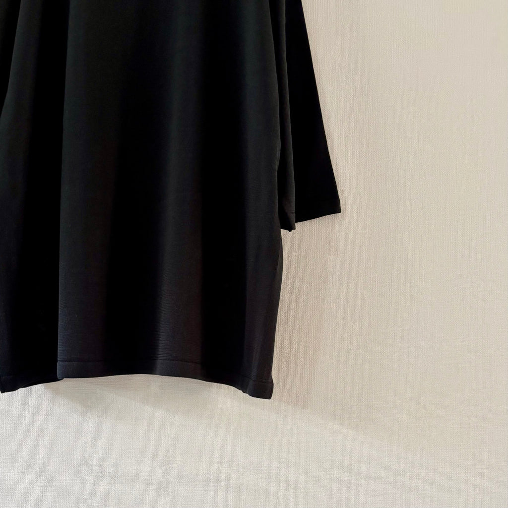 ”Out of everywhere” <br> C/pullover Half sleeve Black silk
