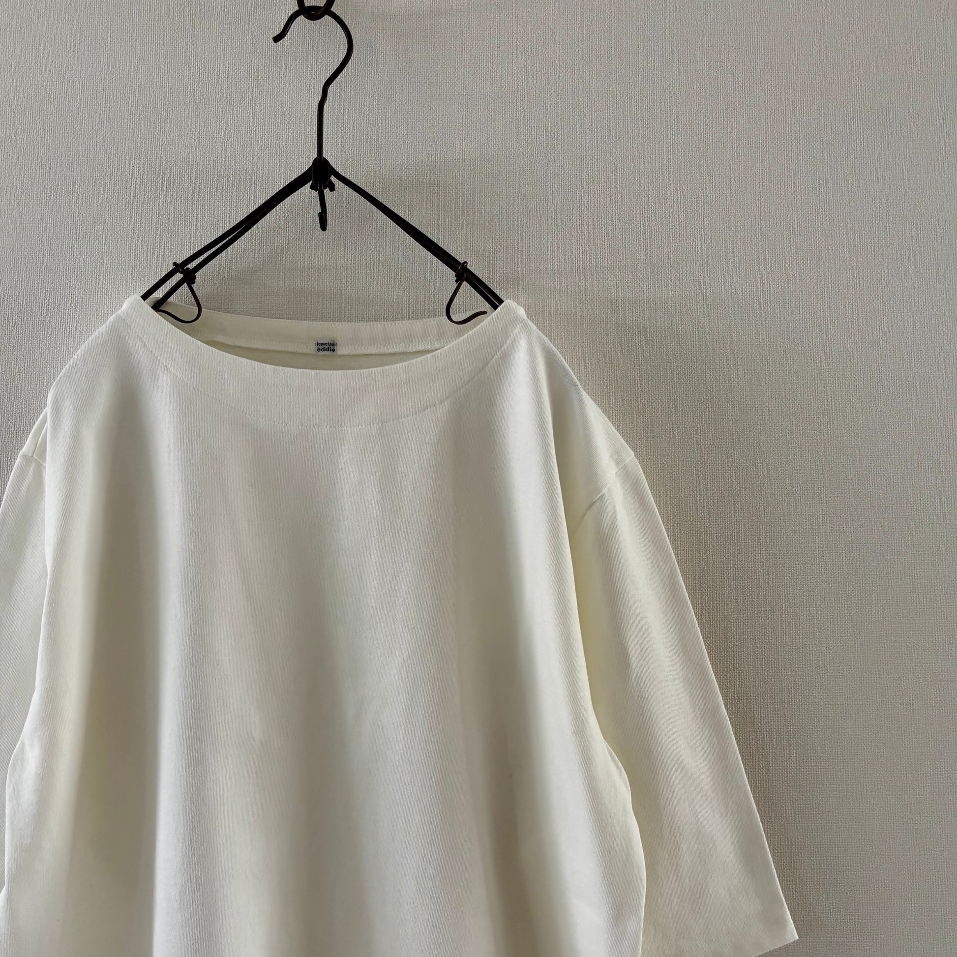 Cleaveland<br> "De partout"<br> Pull à manches courtes blanc cassé