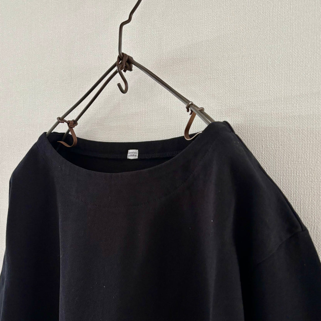 cleaveland<br> "Out of everywhere"<br> C/pullover Half sleeve Black