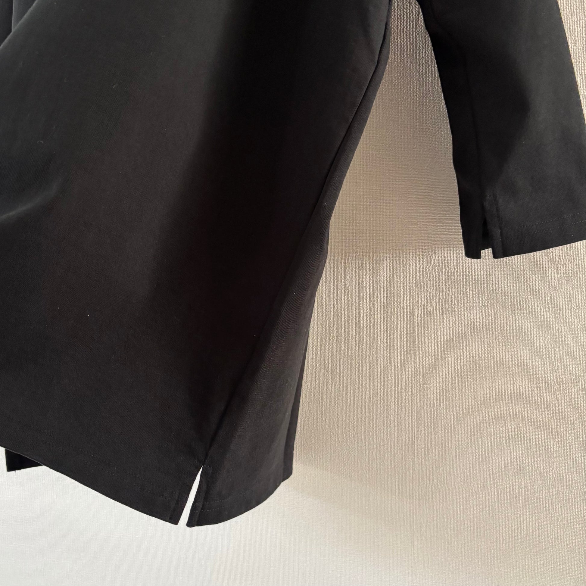 Cleaveland<br> "De partout"<br> Pull en V à manches 3/4 noir