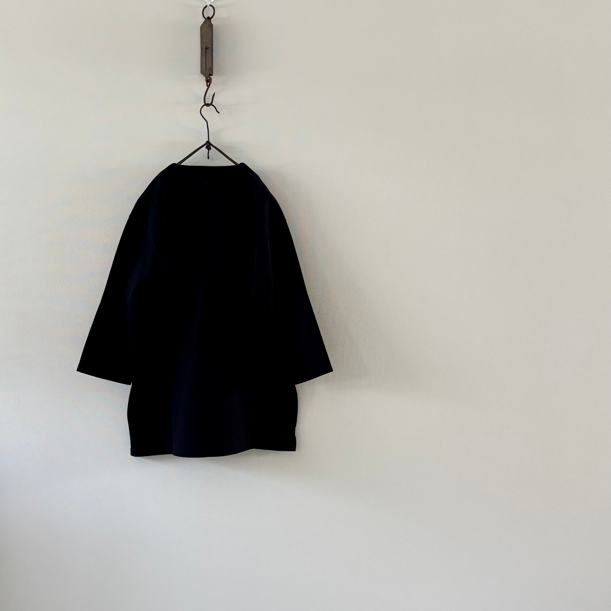 Cleaveland<br> "De partout"<br> Pull en V à manches 3/4 noir