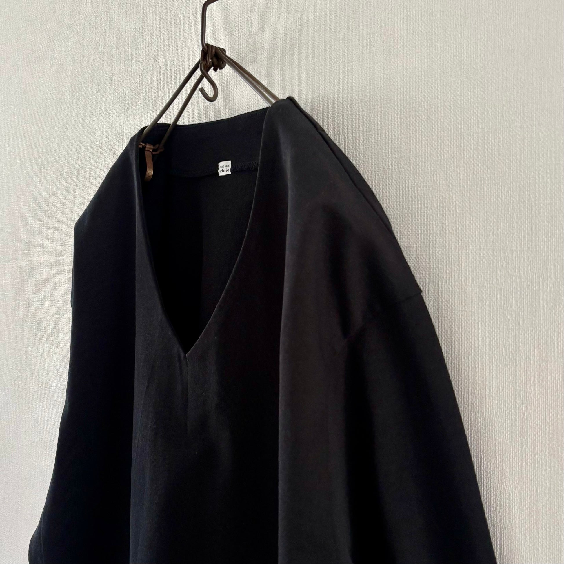 Cleaveland<br> "De partout"<br> Pull en V à manches 3/4 noir