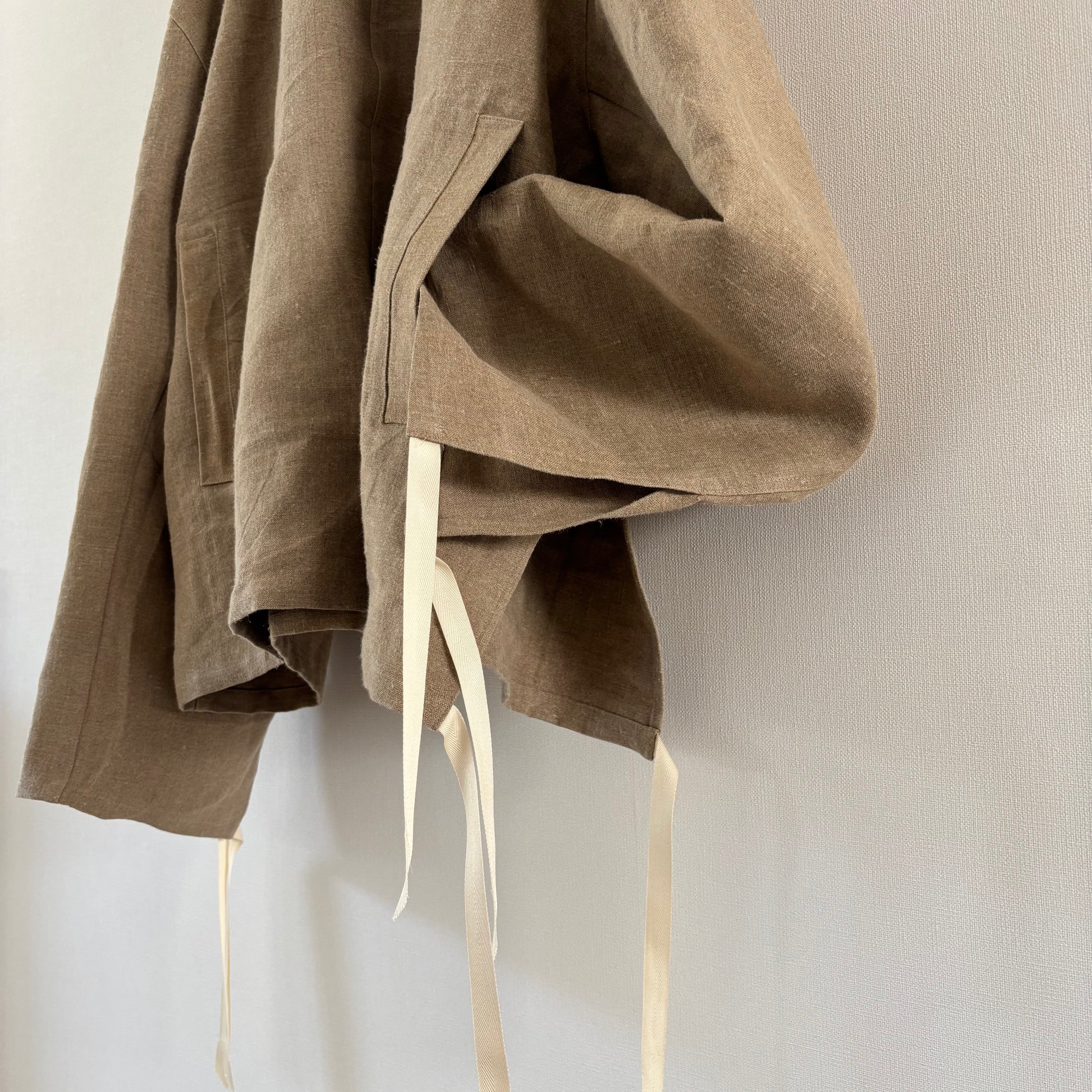 cleaveland×BELLA MOLNAR<br> : commander<br> « Anorak camouflage urbain » vfl