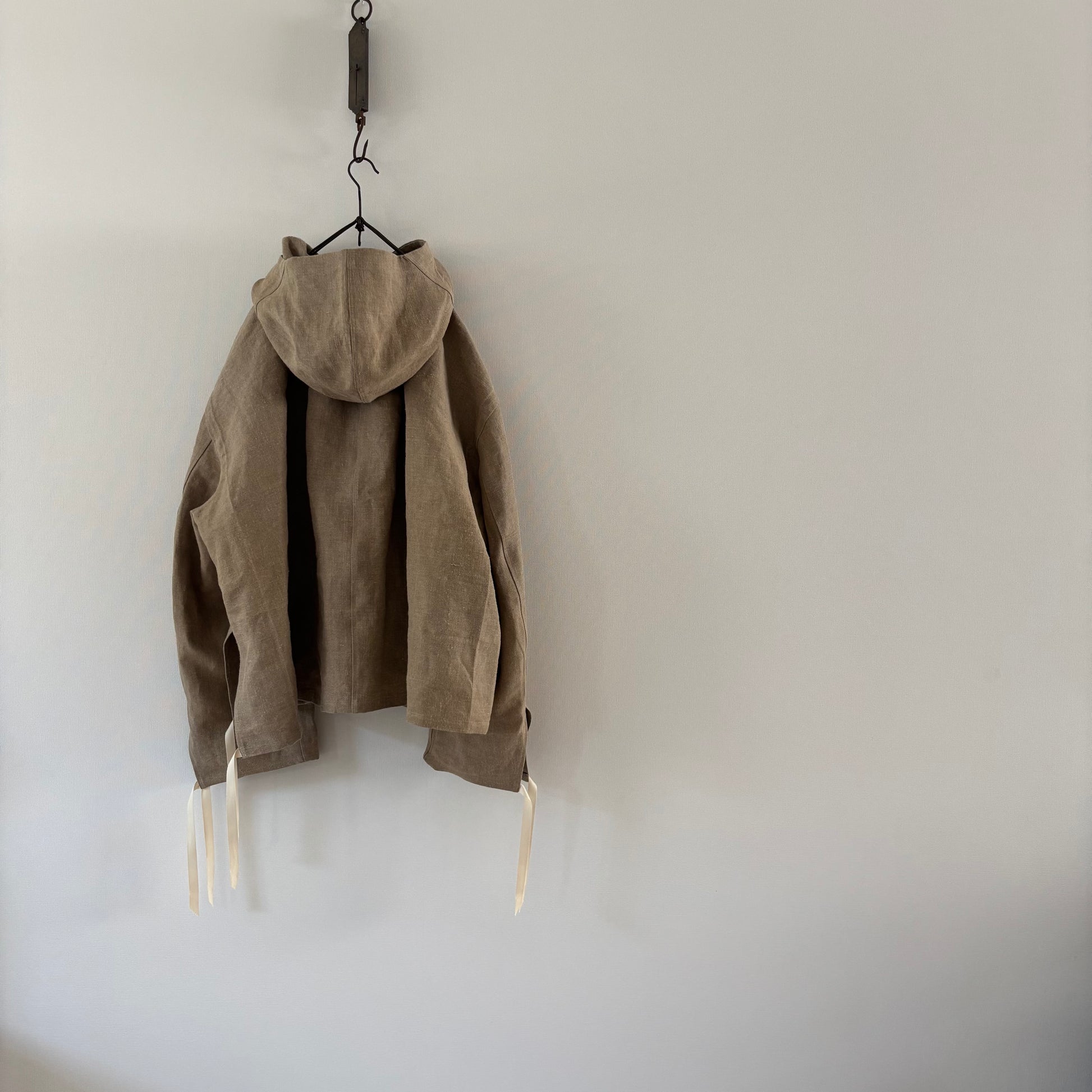 cleaveland×BELLA MOLNAR<br> : commander<br> « Anorak camouflage urbain » vfl