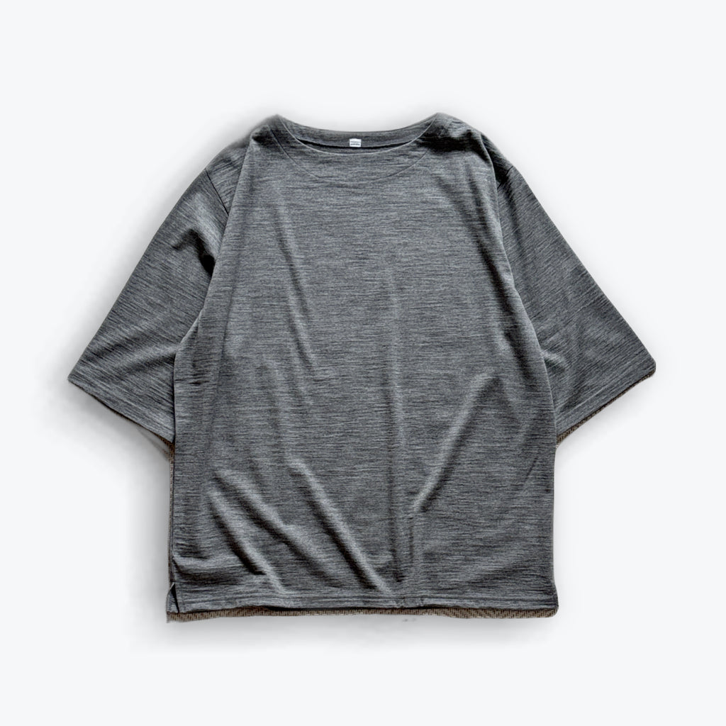 Cleaveland<br> "De partout"<br> Pull-over à manches courtes en jersey de laine gris