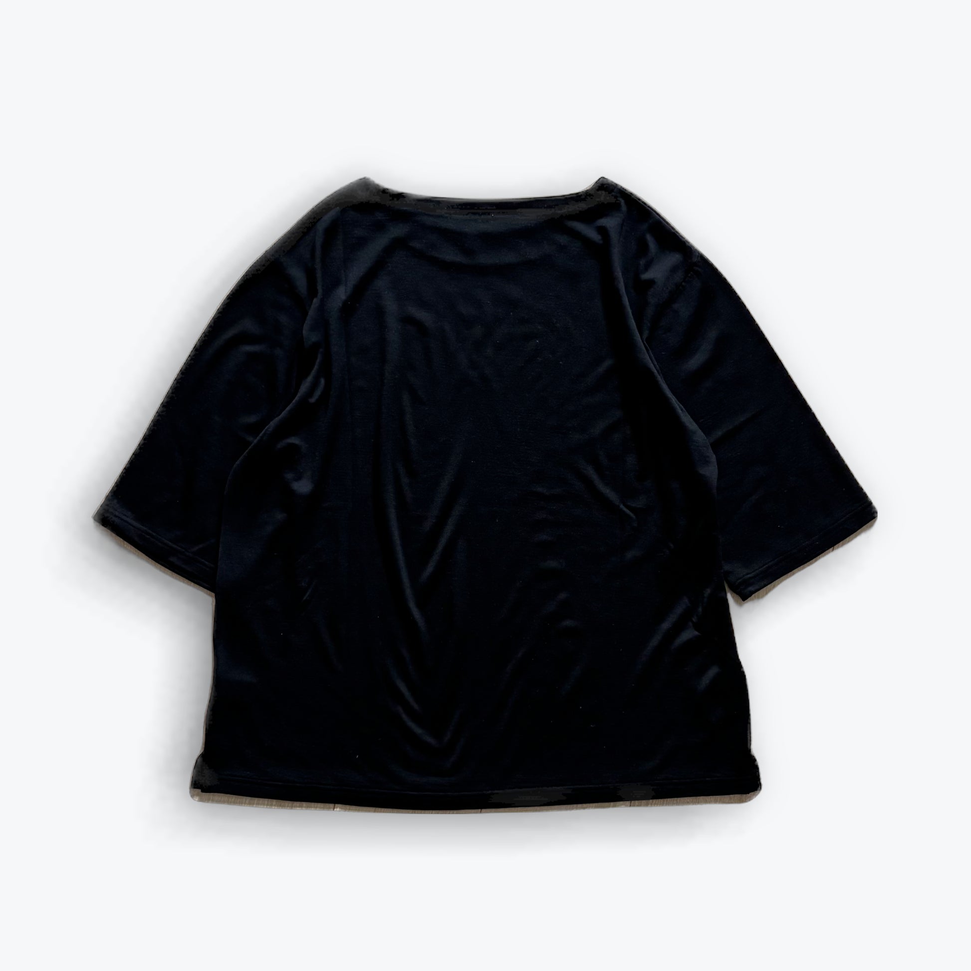 Cleaveland<br> "De partout"<br> Pull en jersey de laine noir à manches courtes
