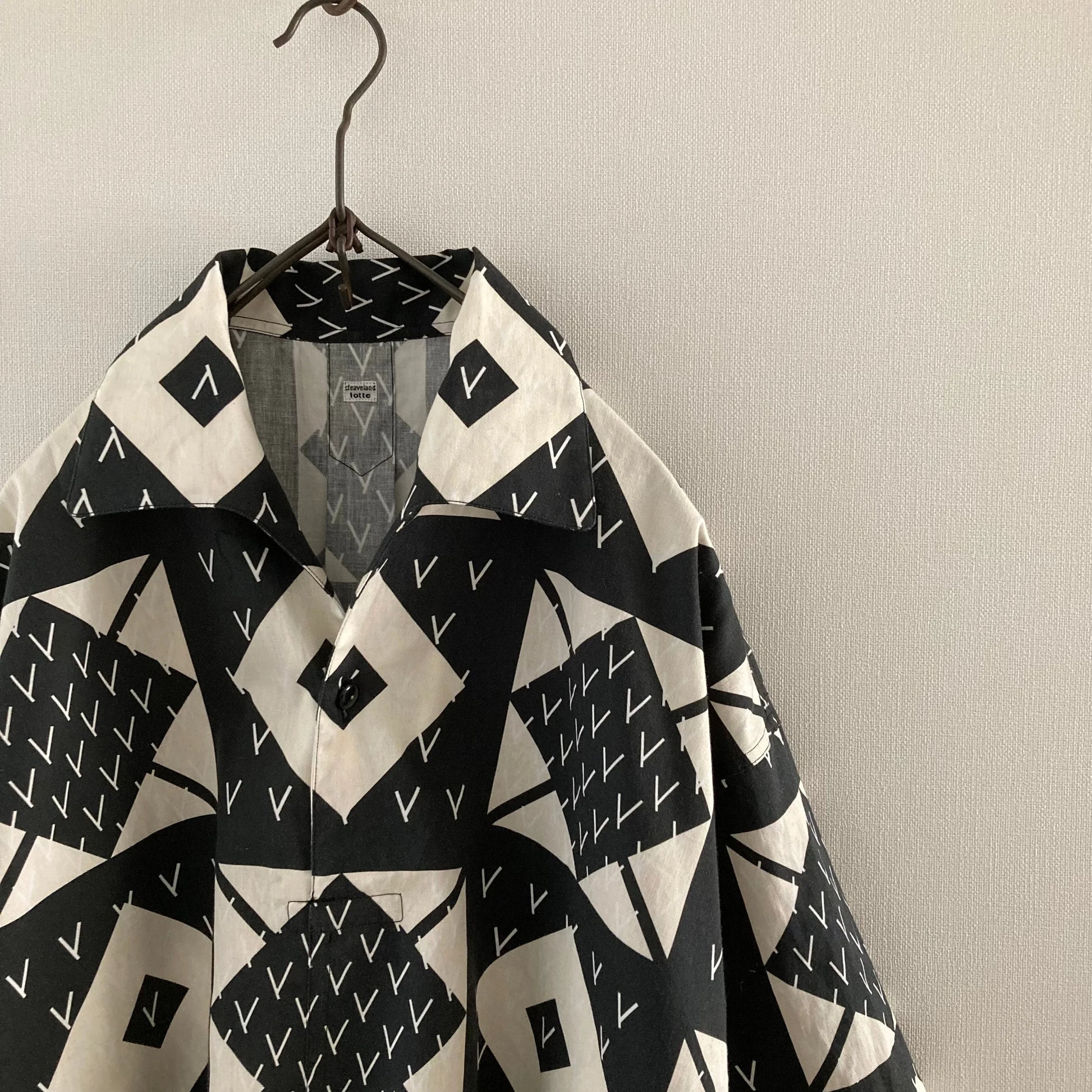 cleaveland×BELLA MOLNAR<br> : commander<br> « Chemisier de tante » 13 roses