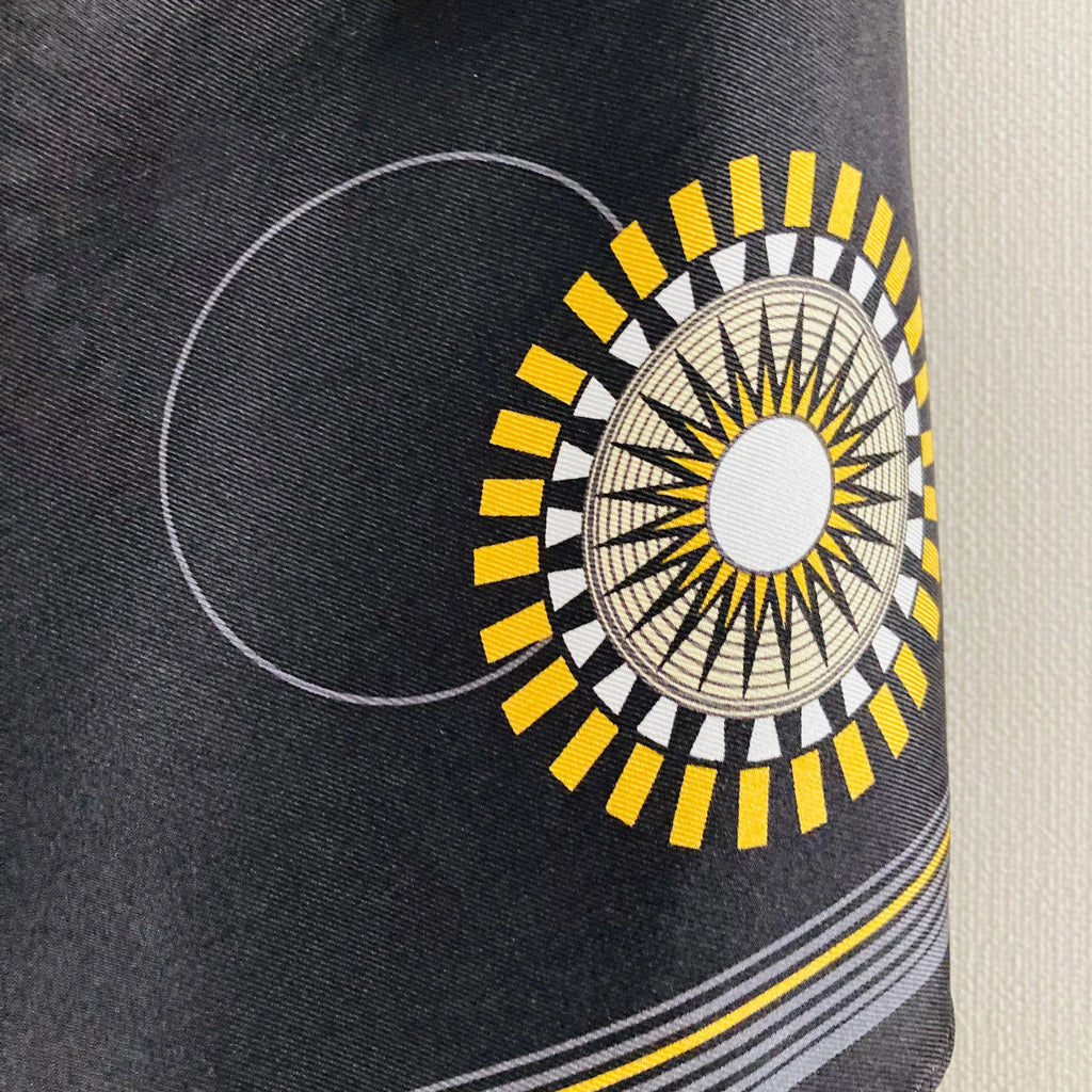 cleaveland <br> “Tsugomori ~晦~” scarf