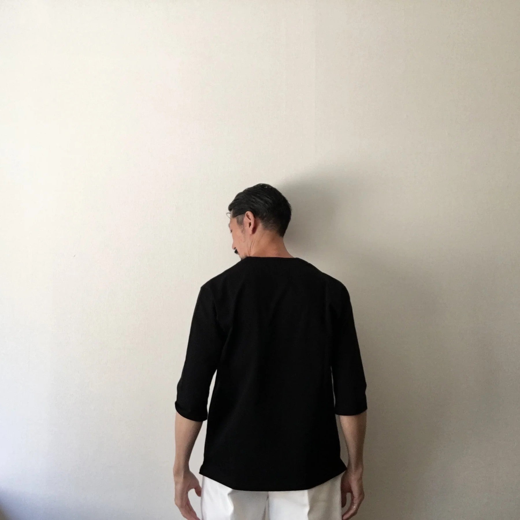 Cleaveland<br> "De partout"<br> Pull en V à manches 3/4 noir