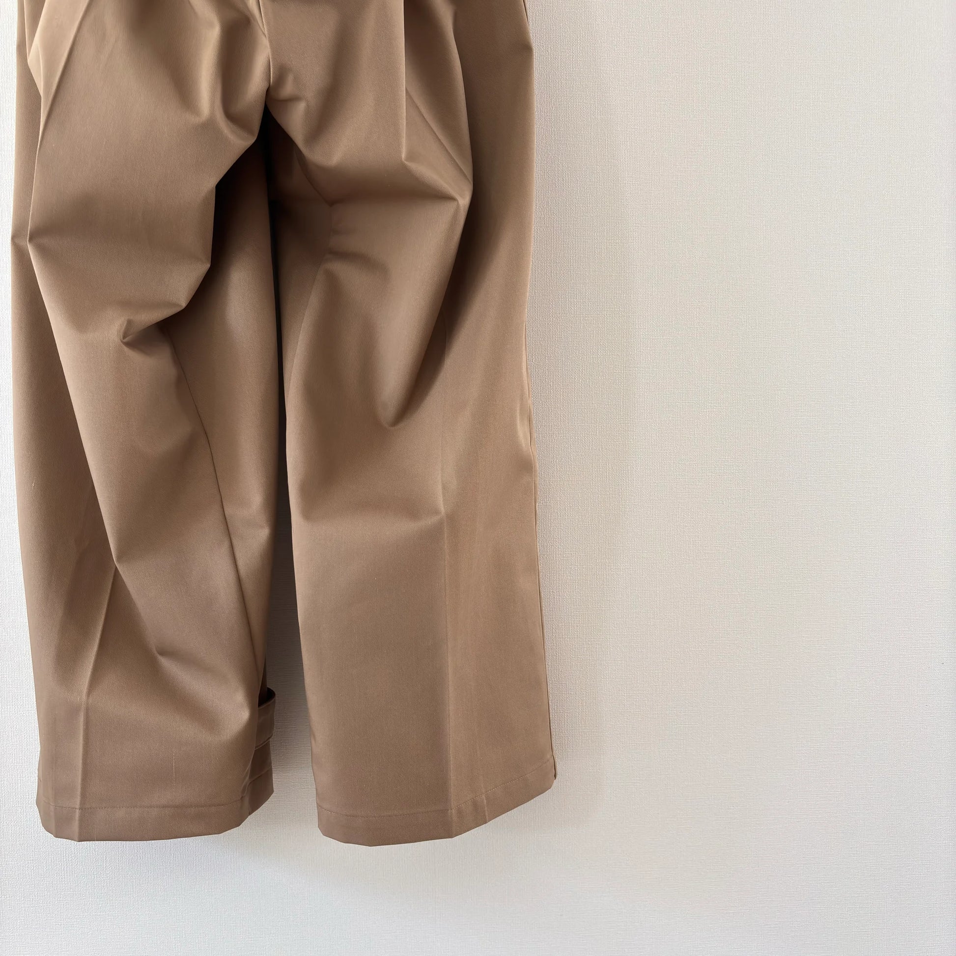 cleaveland×BELLA MOLNAR<br> : commander<br> « Revenez demain » 25 MMT