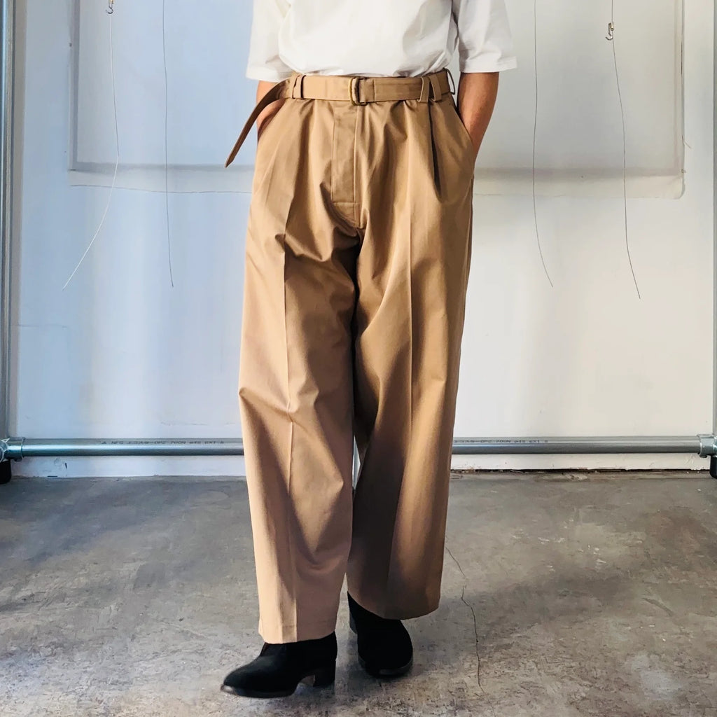 cleaveland×BELLA MOLNAR<br> : commander<br> « Revenez demain » 25 MMT